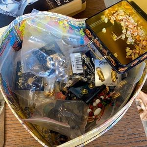 Costume jewelry earrings & bracelets